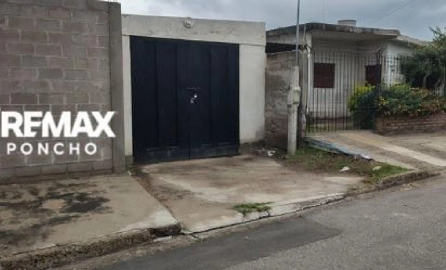 SE VENDE LOTE CON 480M2+GARAGE 32M2 ZONA SUR CAP. 2