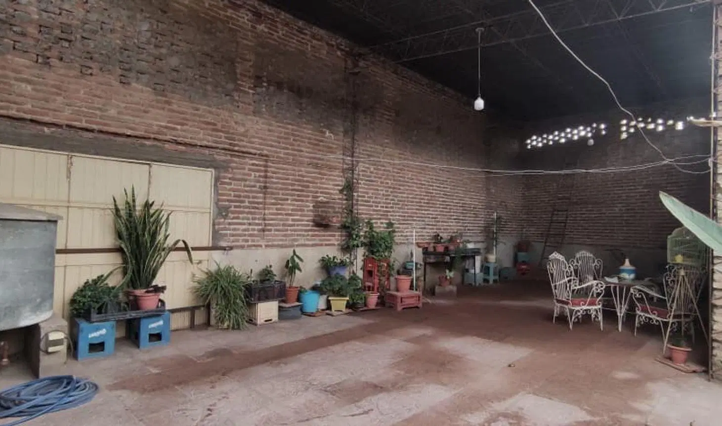 Casa de 2 Dormitorios en Venta Sobre Avenida 5