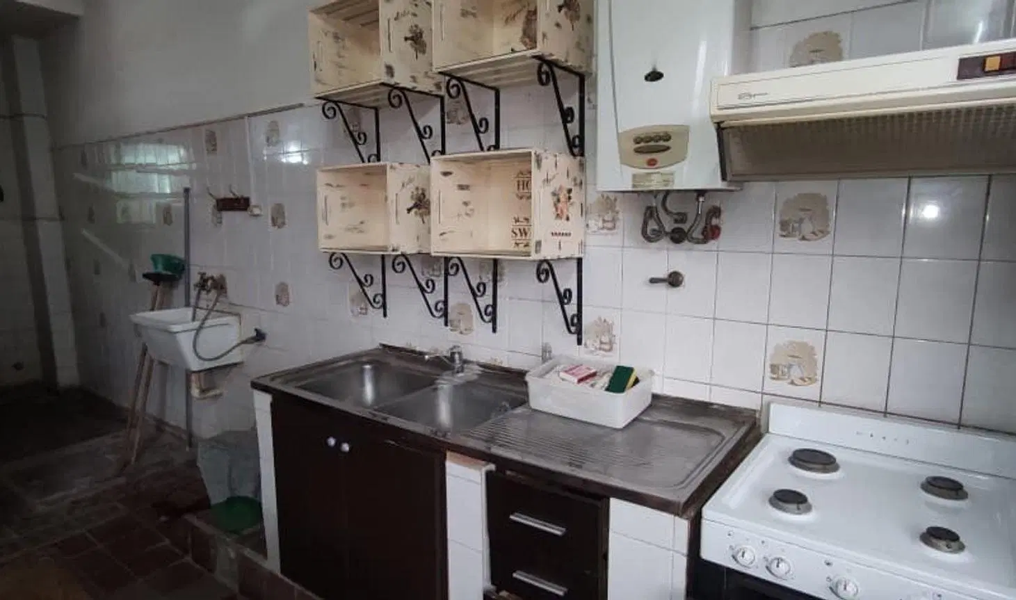 Casa de 2 Dormitorios en Venta Sobre Avenida 5