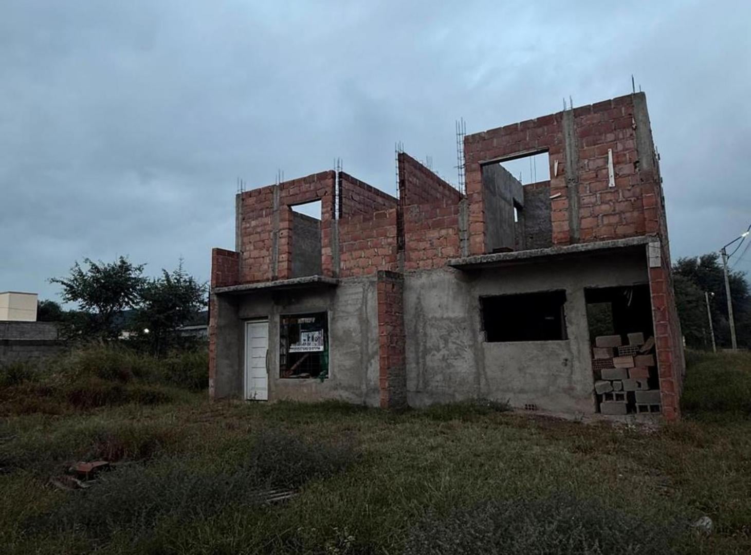 Dos Dúplex en construcción con gran potencial