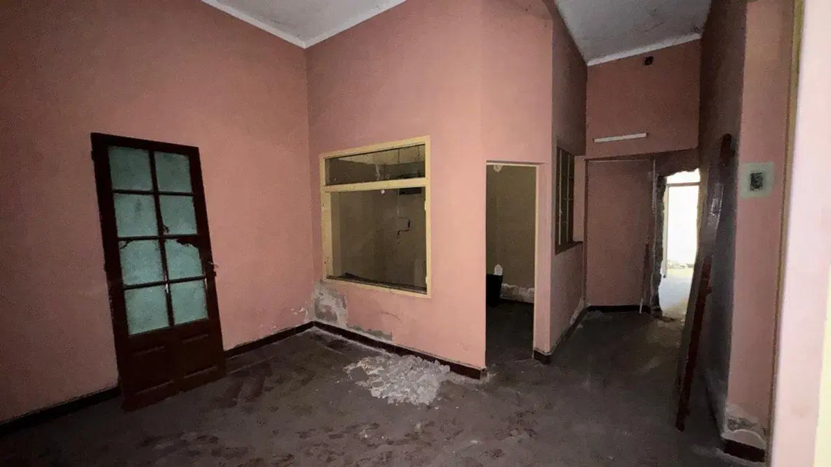 SE VENDE CASA A RESTAURAR EN PLENO CENTRO  211 M2 3