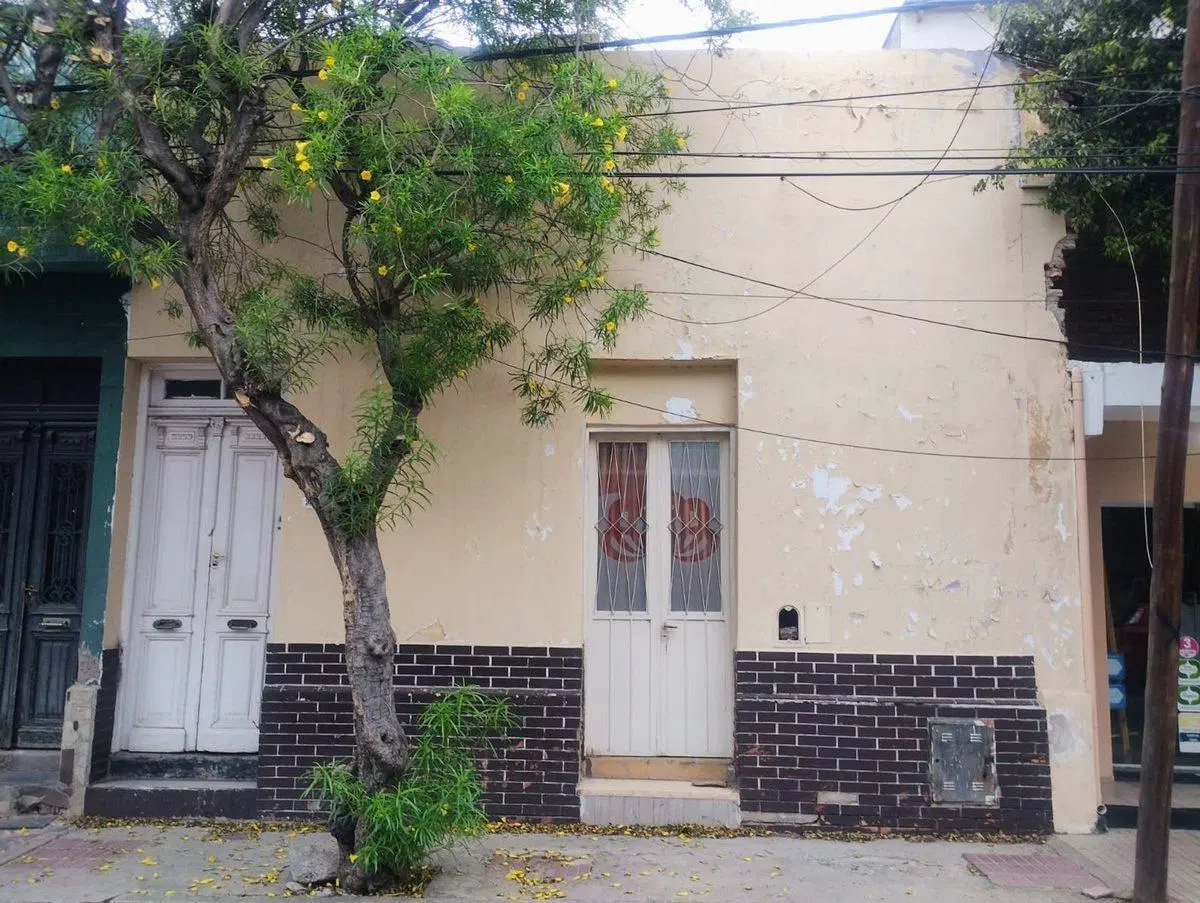 SE VENDE CASONA CÉNTRICA. FACILIDADES. 4