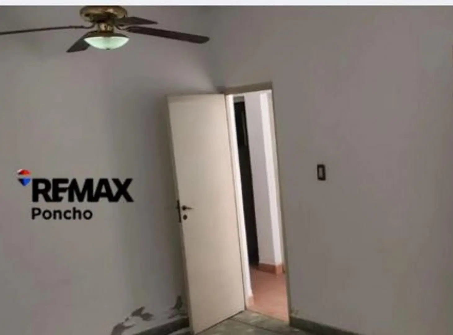 SE VENDE CASA AMPLIA CON COCHERA ZONA CENTRICA CAP 5