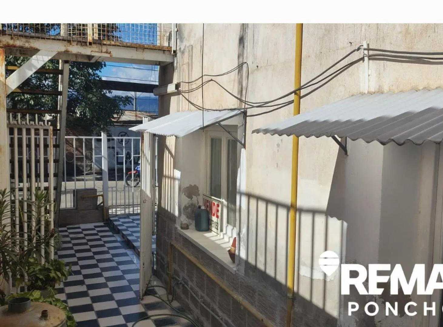 SE VENDE CASA + DEPARTAMENTO A 200M DE AV. GÜEMES 2