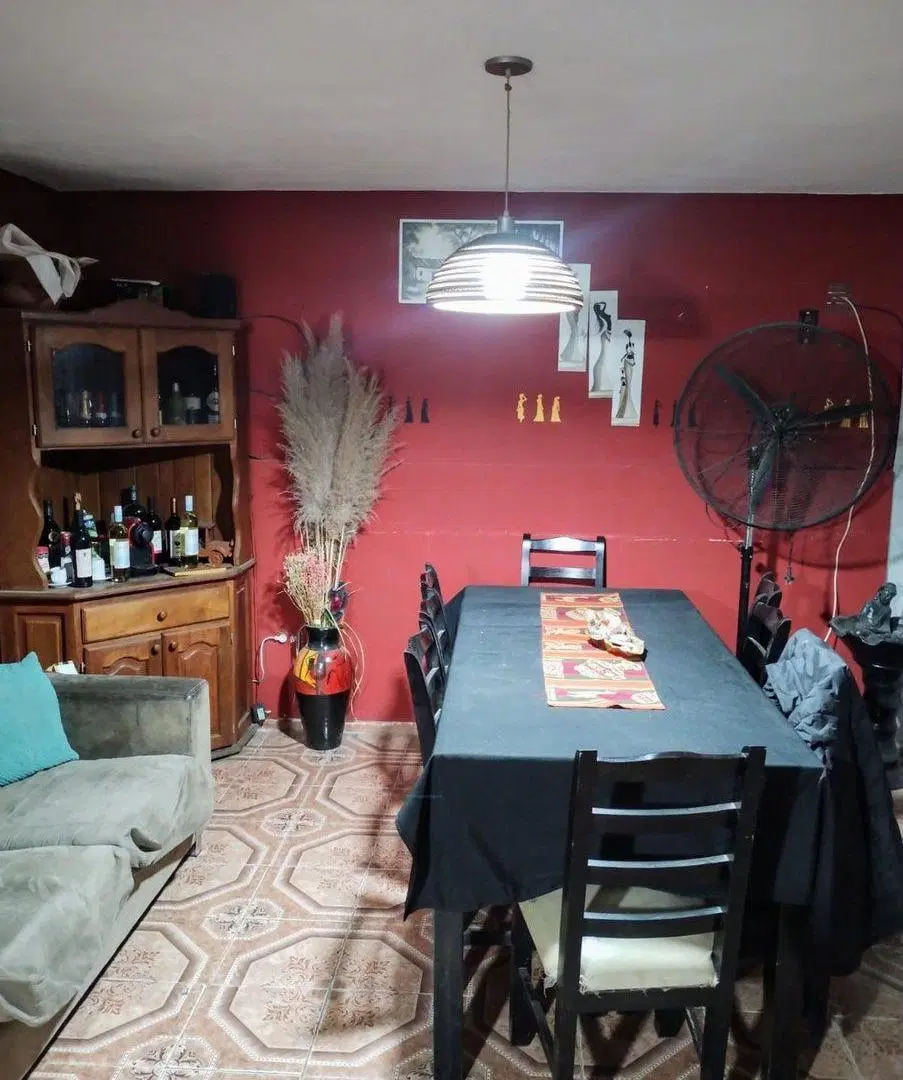 SE VENDE CASA DE 2 PLANTAS EN AV PTE CASTILLO 3468 3
