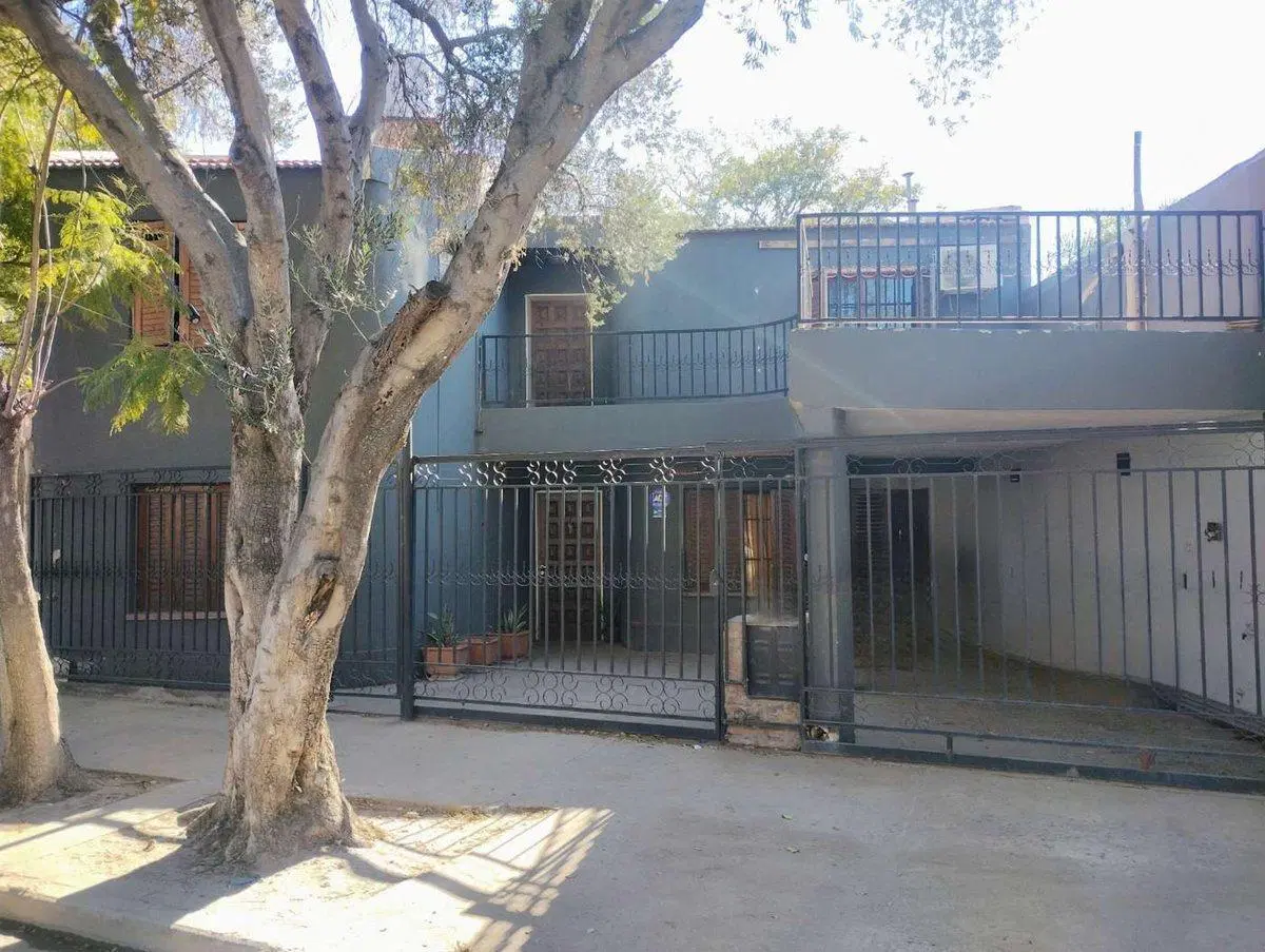 SE VENDE CASA DE 2 PLANTAS EN AV PTE CASTILLO 3468 5