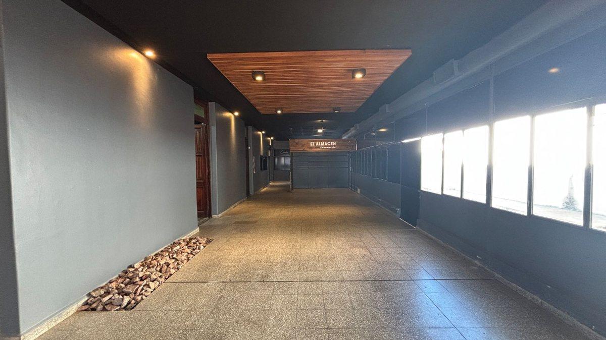 Se alquila amplio SALÓN en centro de Catamarca