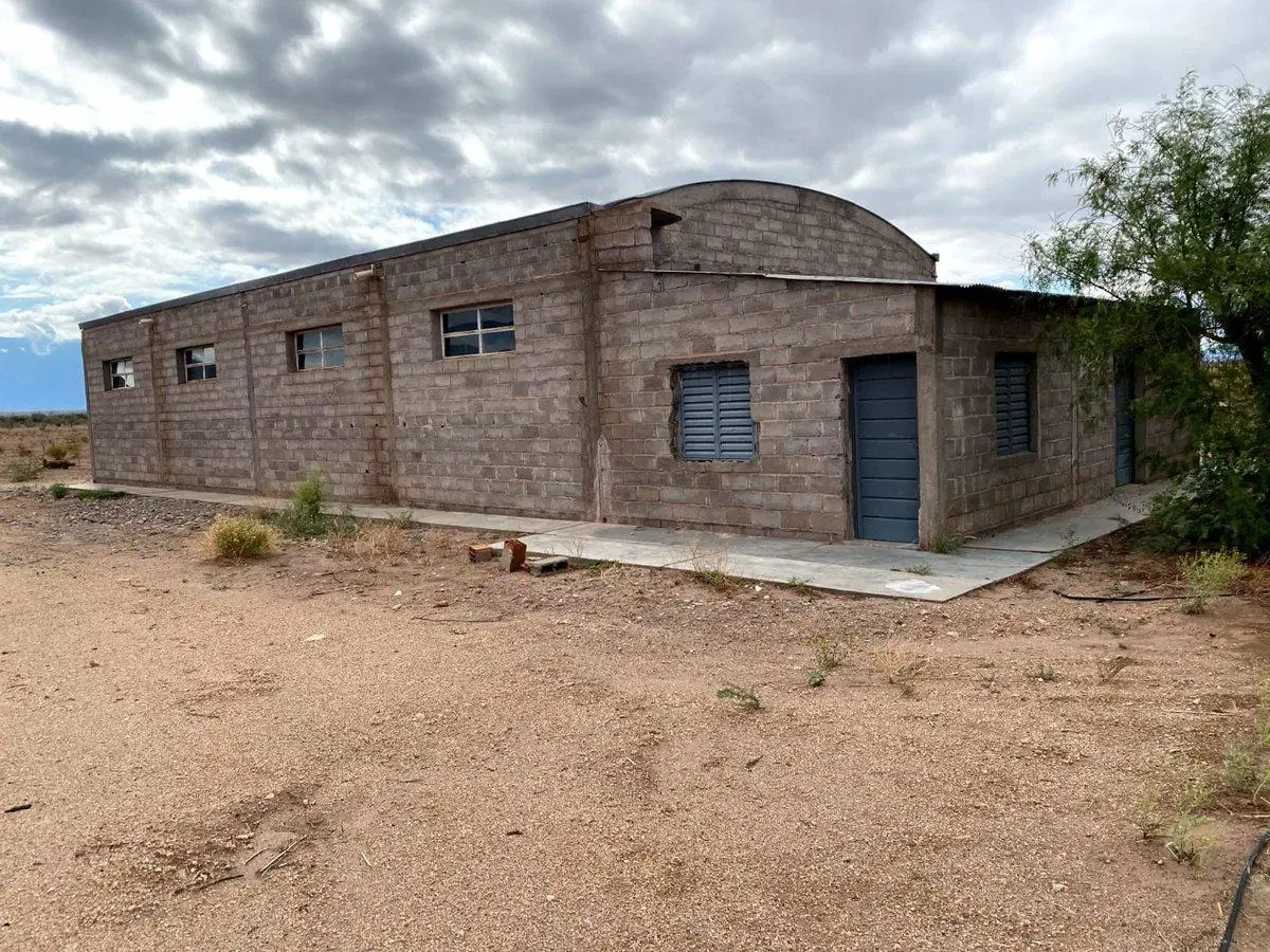 SE VENDE CAMPO EN TINOGASTA 388 Has CHALET, GALPON 3