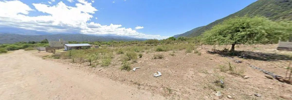 SE VENDEN 3 TERRENOS EN LA CARRERA, FRAY M. ESQUIÚ 2