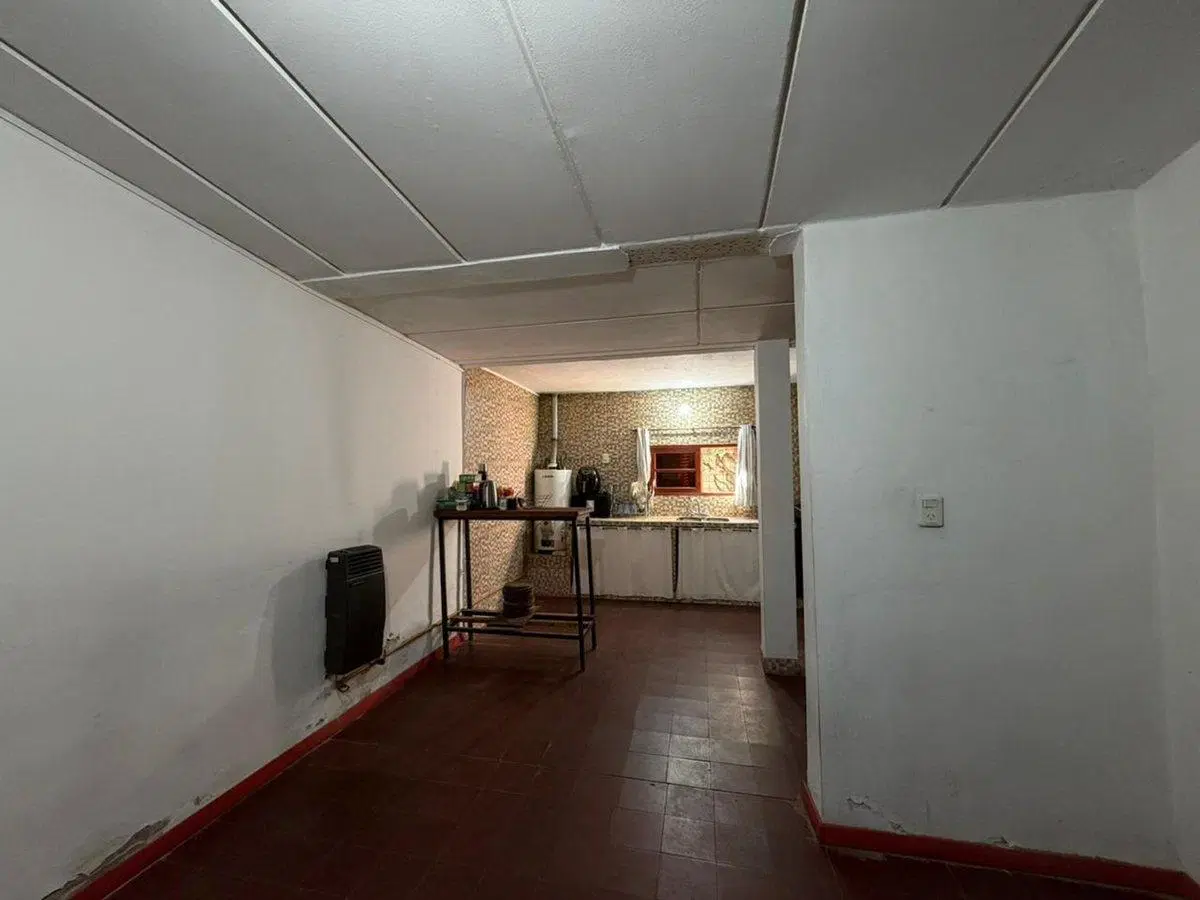 SE VENDE CASA A 500 MTR. AV. GUEMES - OPORTUNIDAD 2