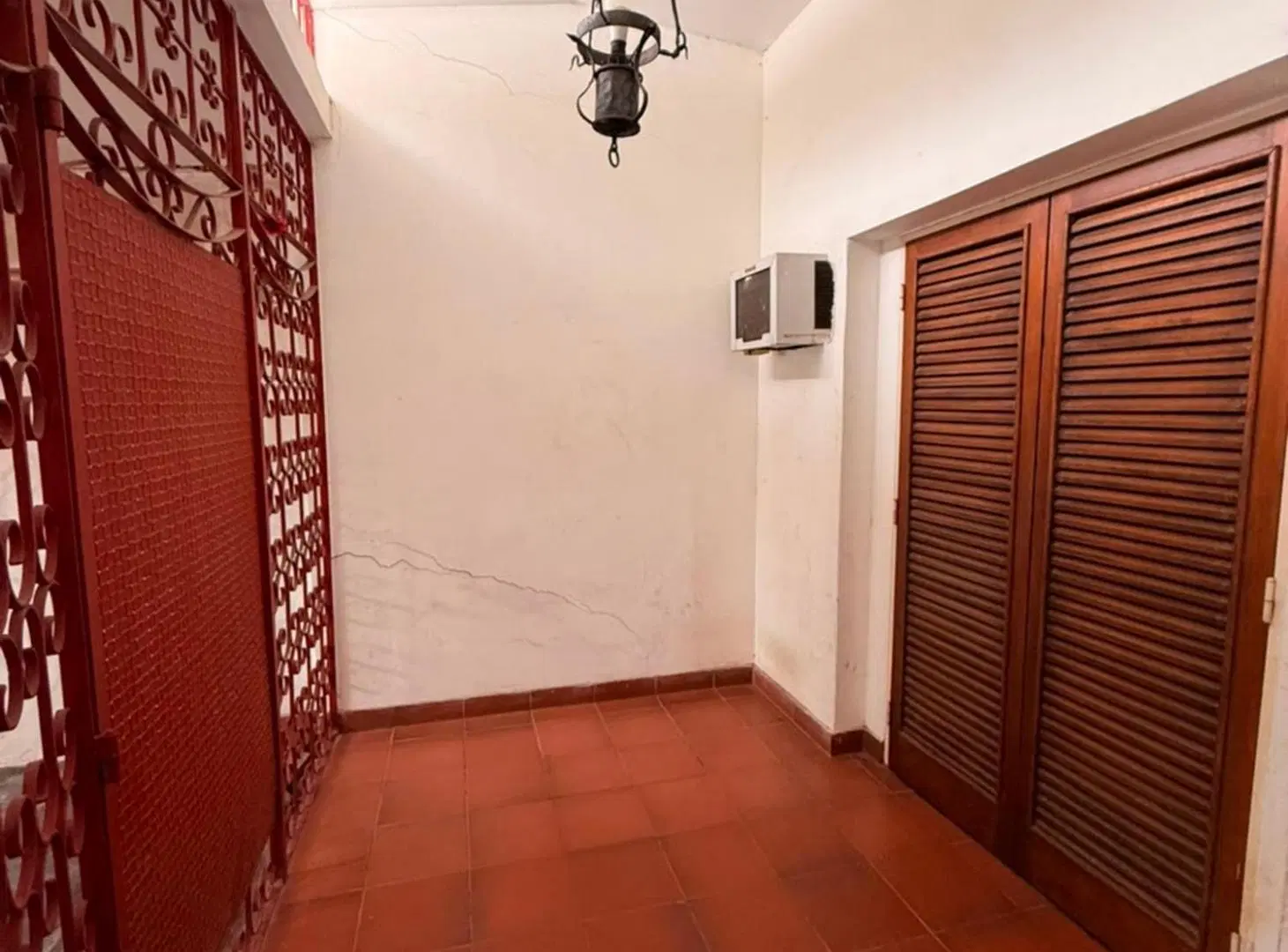 Se vende casa a metros de Av Acosta Villafañez 4