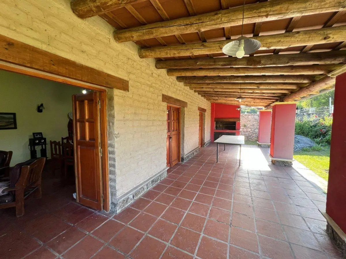 SE VENDE CASA EN EL RODEO CERCA HOSTERIA 5