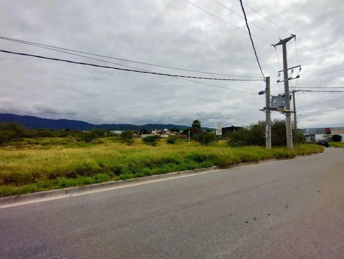 SE VENDE TERRENO, 497 M2 EN ZONA OESTE, CATAMARCA 4