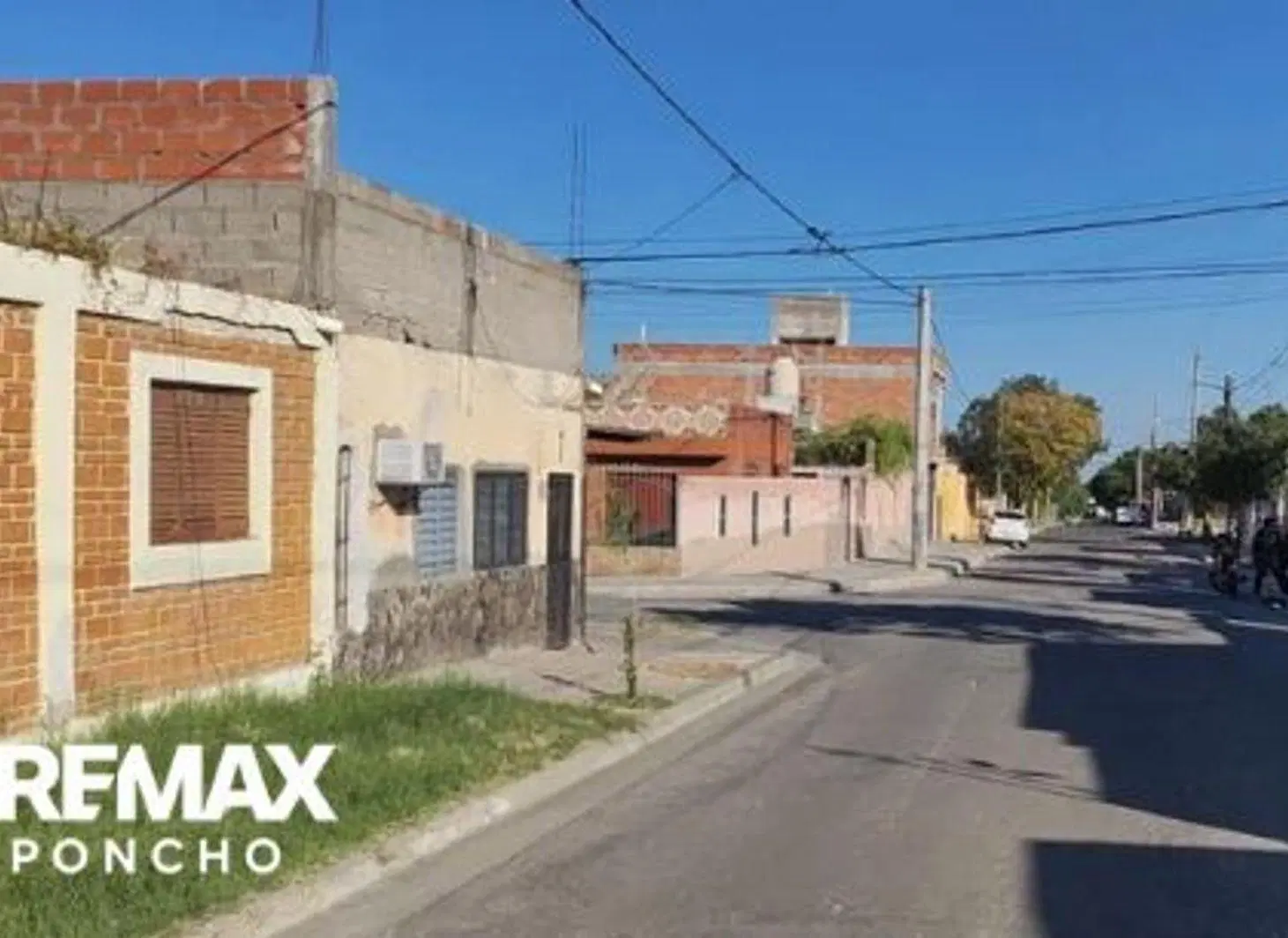 VENTA LOCALES COMERCIALES CALLE CHUBUT CATAMARCACP 4