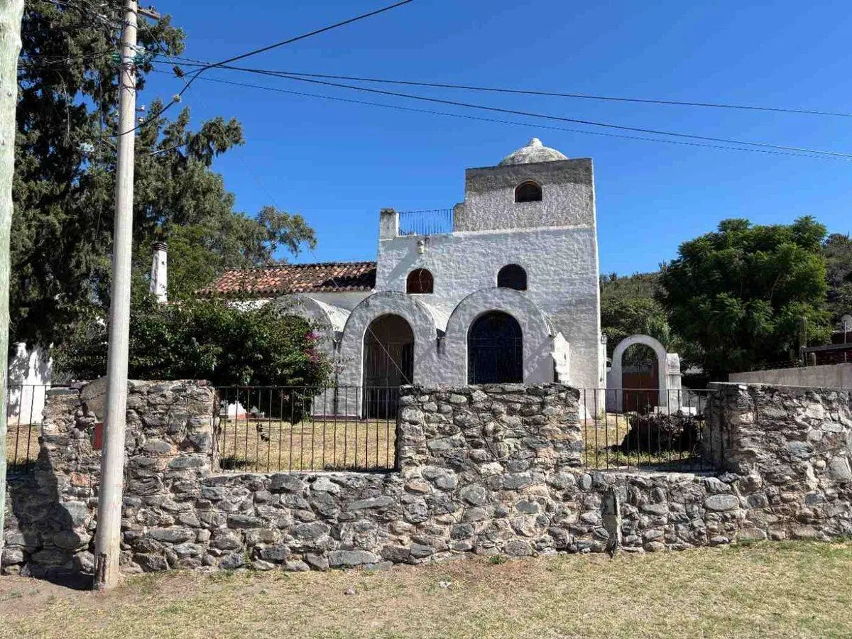 SE VENDE HISTÓRICA CASA - Avenida OCAMPO Catamarca 3