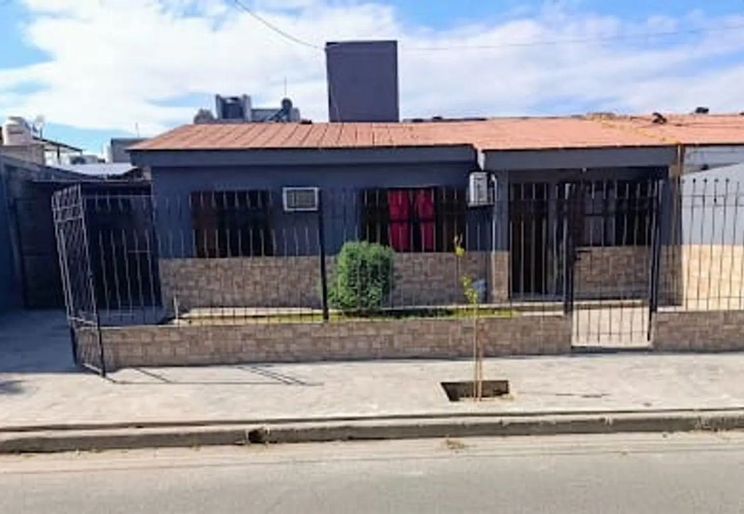 SE VENDE CASA B° PARQUE AMÉRICA. PERMUTA DIRECTA 8