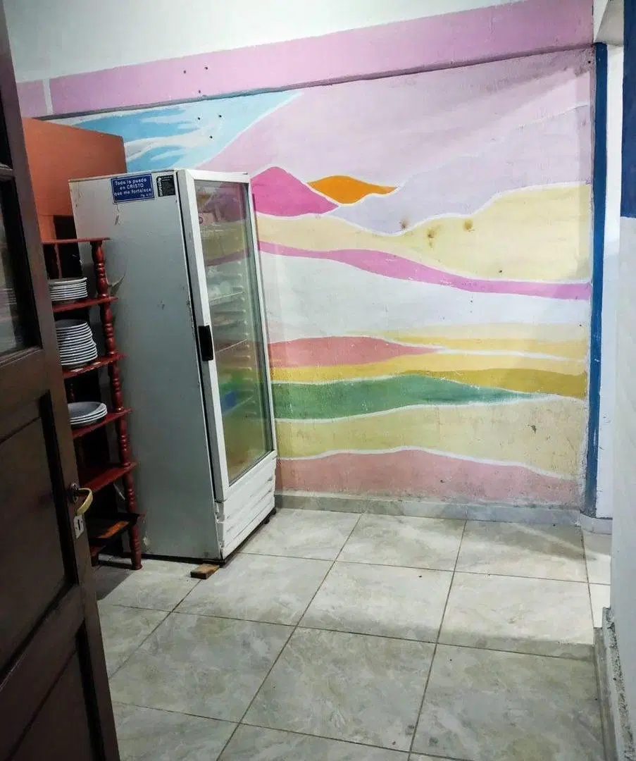 SE VENDE LOC COMERCIAL. FACILIDADES. DIVERS RUBROS 4