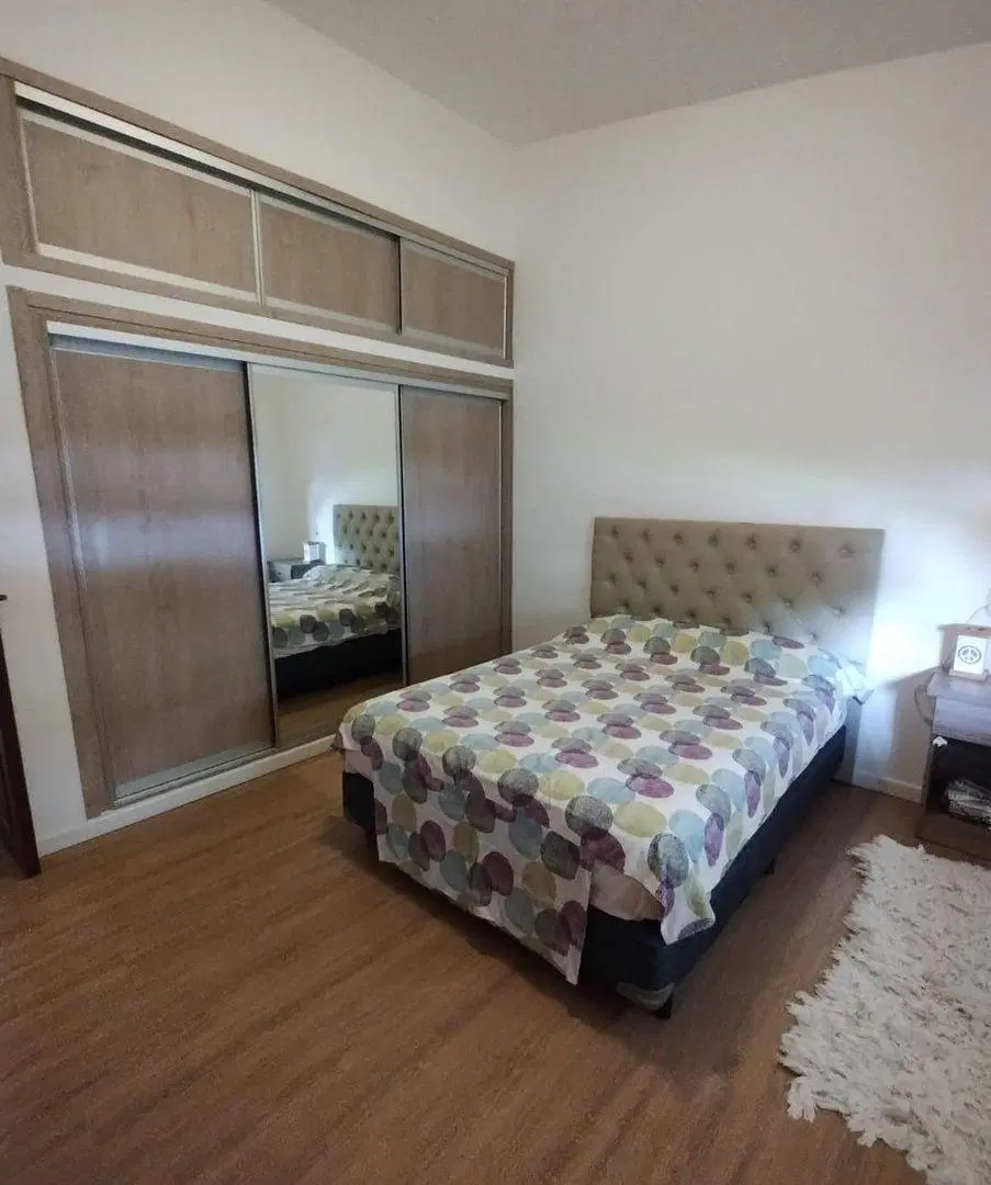 SE VENDE CASA ZONA PREMIUM CATAMARCA. FACILIDADES 8