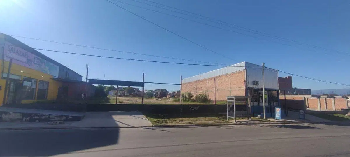 Terreno en Venta Sobre Avenida Zona Sur Catamarca 2