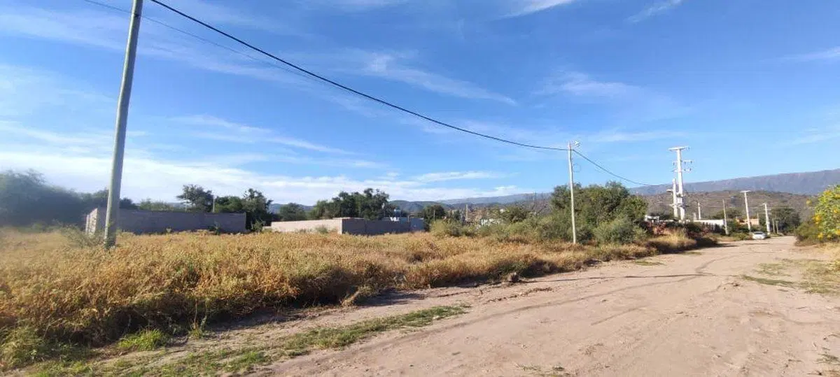 Terreno en Venta con Escritura en Valle Viejo 3