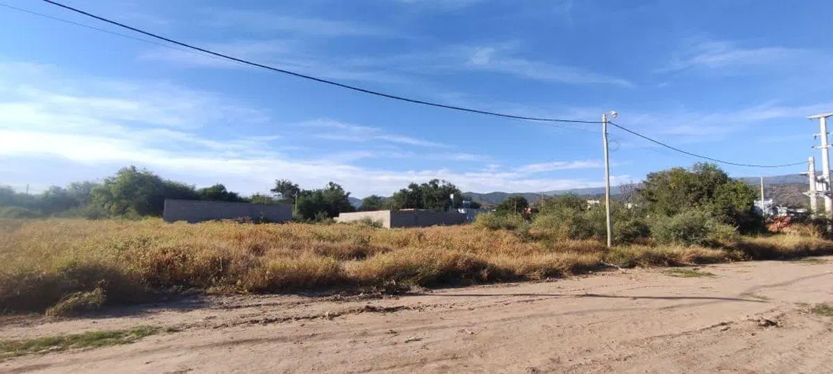 Terreno en Venta con Escritura en Valle Viejo 2