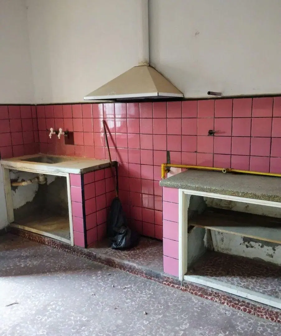 SE VENDE PROPIEDAD SOBRE AV HIPÓLITO YRIGOYEN 3