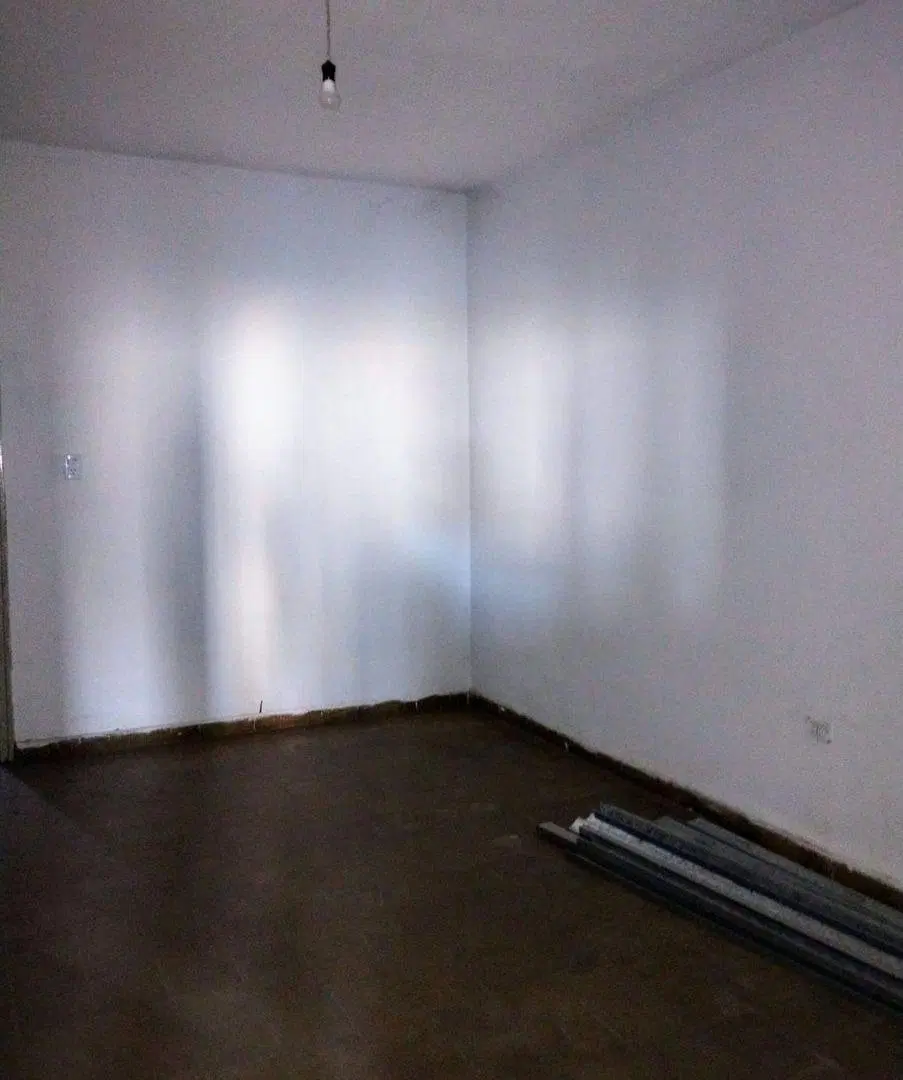 SE VENDE PROPIEDAD SOBRE AV HIPÓLITO YRIGOYEN 8
