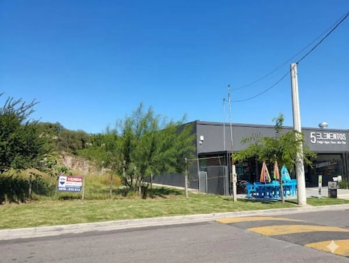 SE VENDE TERRENO 1.975 M2, ZONA ALTA CATAMARCA CD 4