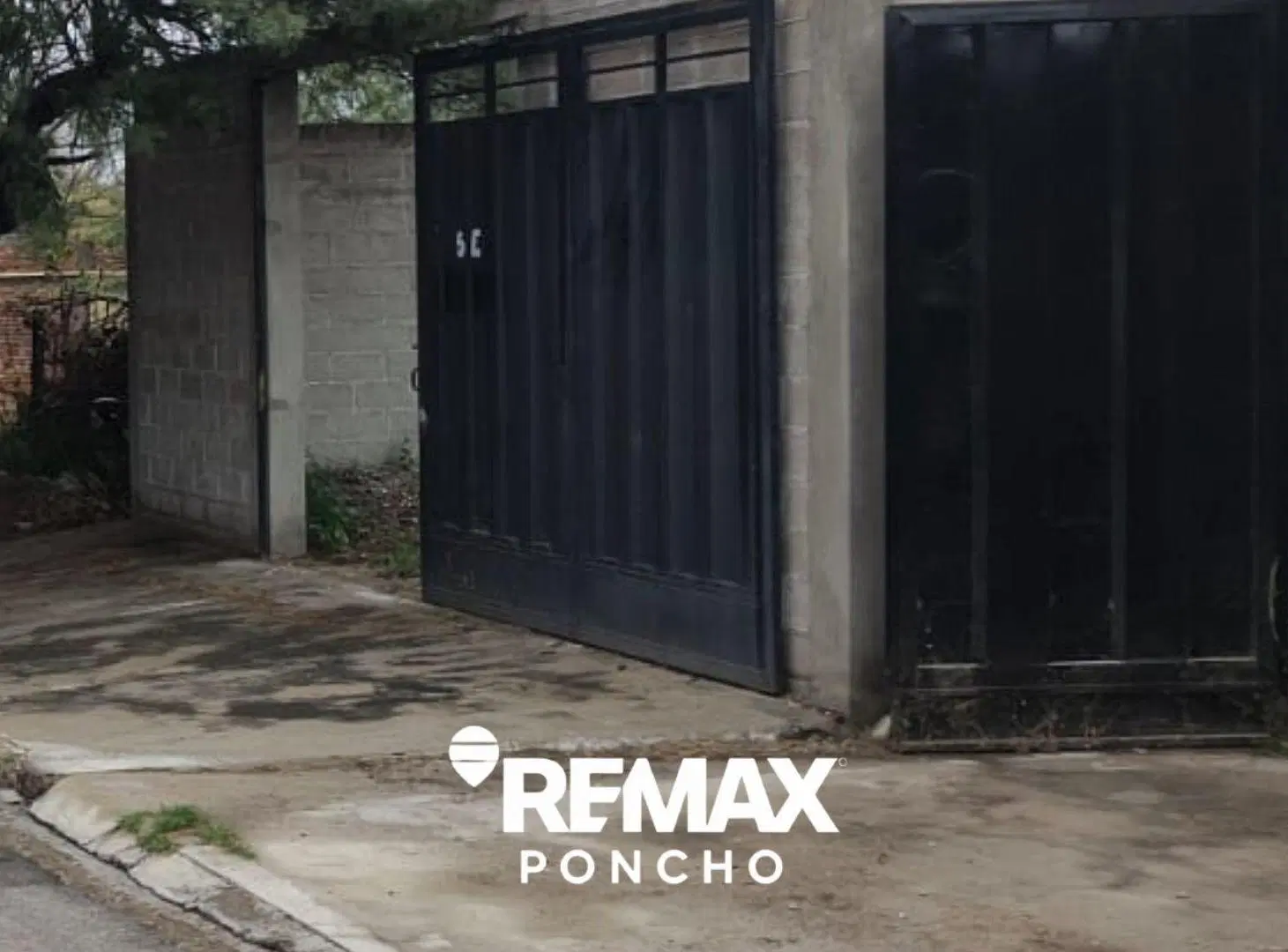 SE VENDE LOTE CON 480M2+GARAGE 32M2 ZONA SUR CAP. 5