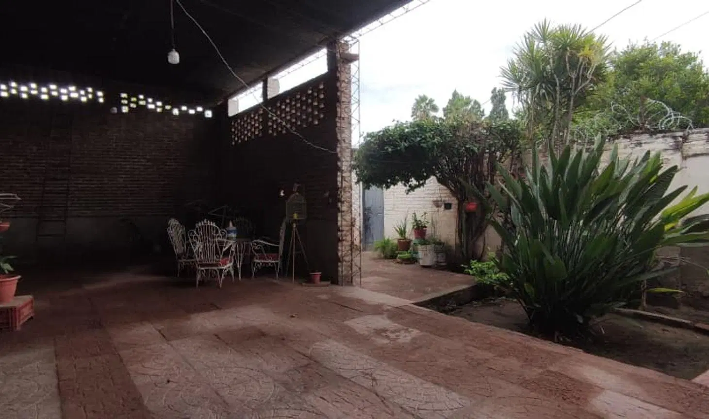 Casa de 2 Dormitorios en Venta Sobre Avenida 5