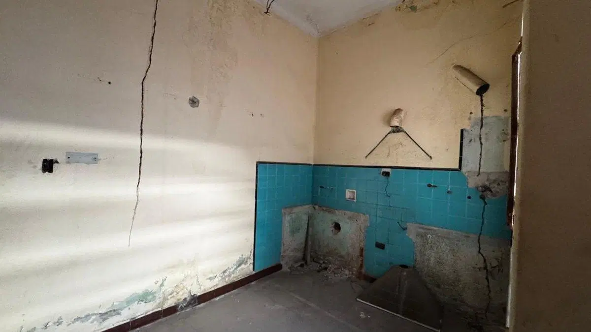SE VENDE CASA A RESTAURAR EN PLENO CENTRO  211 M2 3