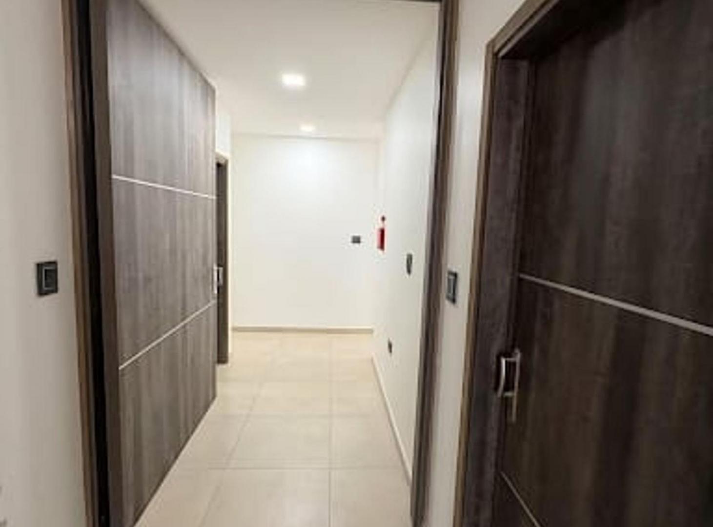 Foto de SE ALQUILA AMPLIO DPTO MICROCENTRO 2 HABITACIONES, imagen 1