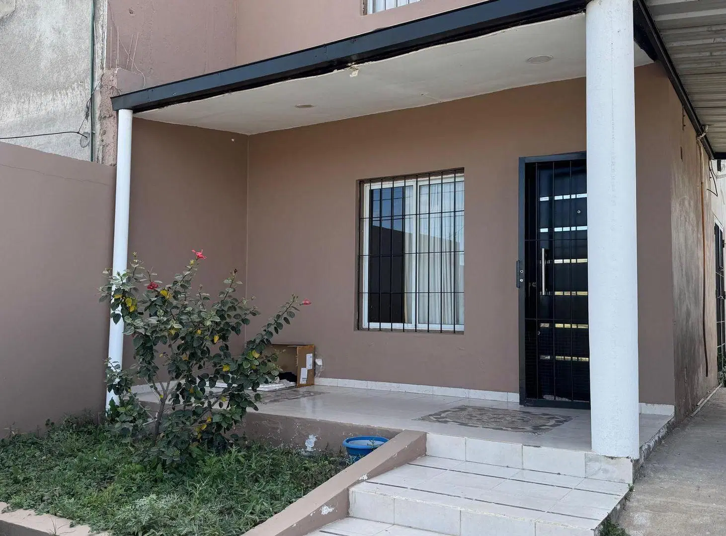 SE VENDE DUPLEX B° ACHACHAY 5 AMB. 2