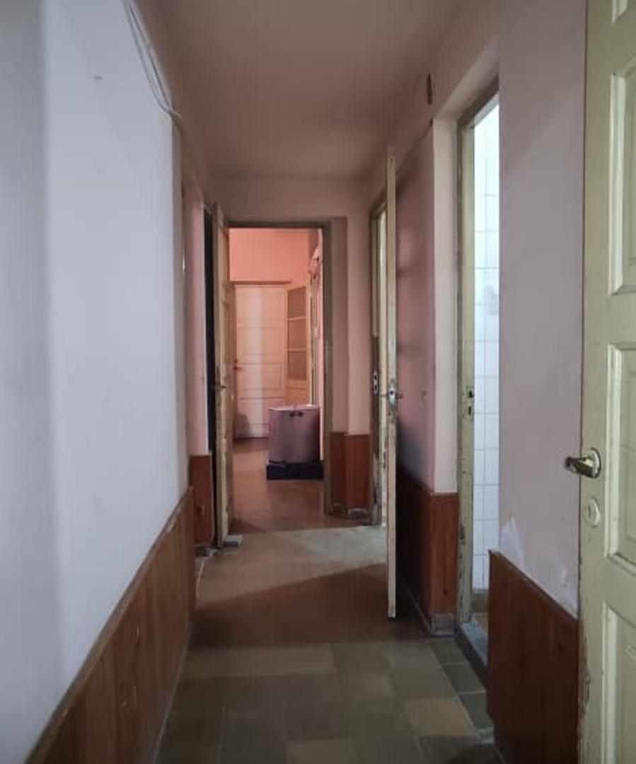 Foto de Casa de 2 Dormitorios en Venta Sobre Avenida, imagen 2