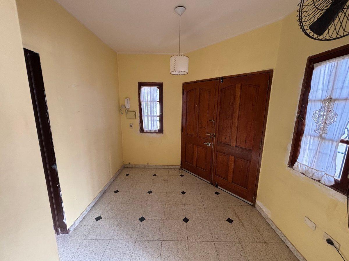 Foto de Se vende CASA con 2 cocheras - ZONA ALTA Catamarca, imagen 4