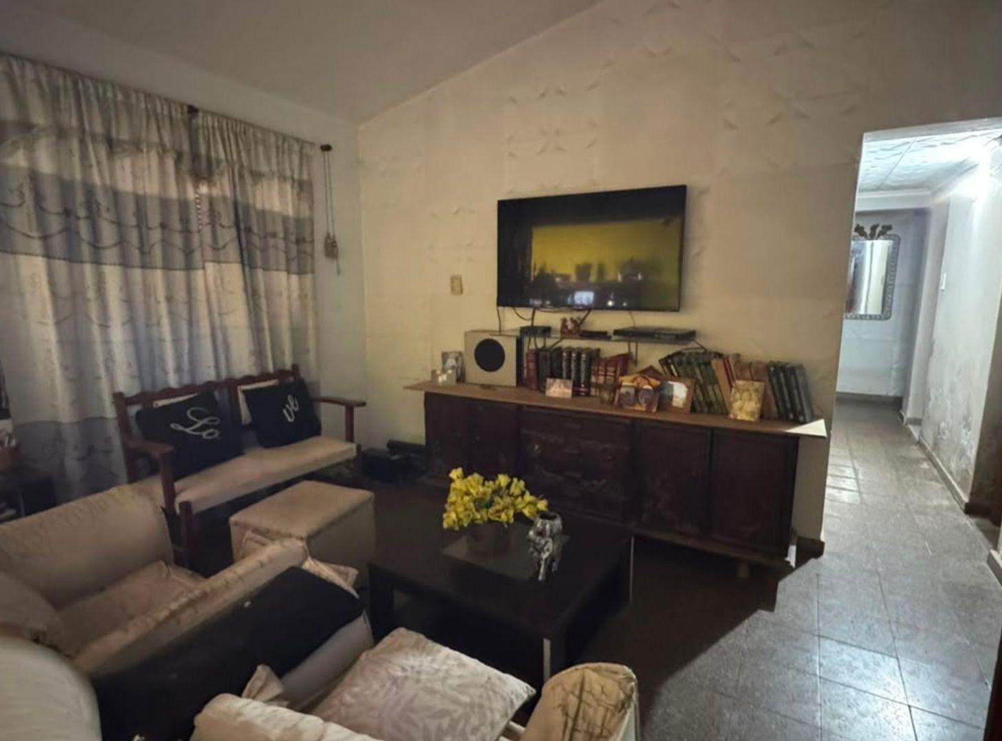 Foto de SE VENDE CASA 4 HAB QUINCHO CERRADO ACEPTA PERMUTA, imagen 1