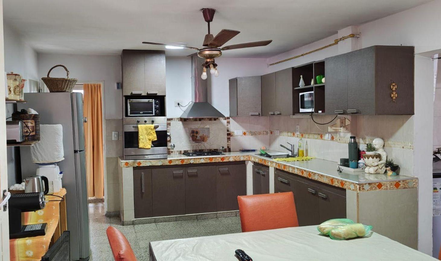Foto de Venta - Exclusiva Casa en Esquina – Barrio 100 v, imagen 5