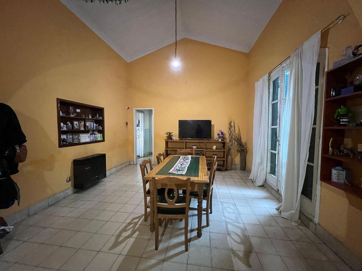 Foto de SE VENDE CASA SOBRE CALLE MAIPU 5 AMBIENTES, imagen 3
