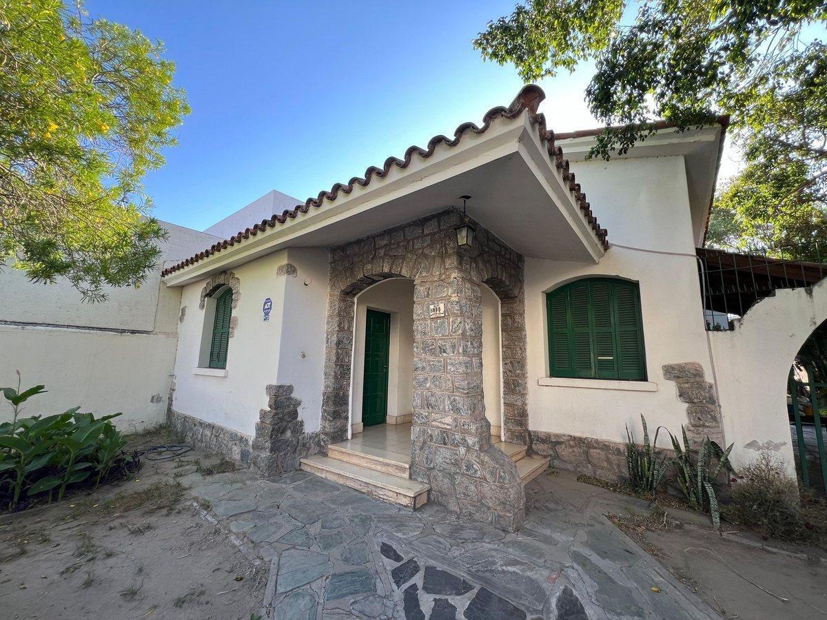 Foto de SE VENDE CASA SOBRE CALLE MAIPU 5 AMBIENTES, imagen 4