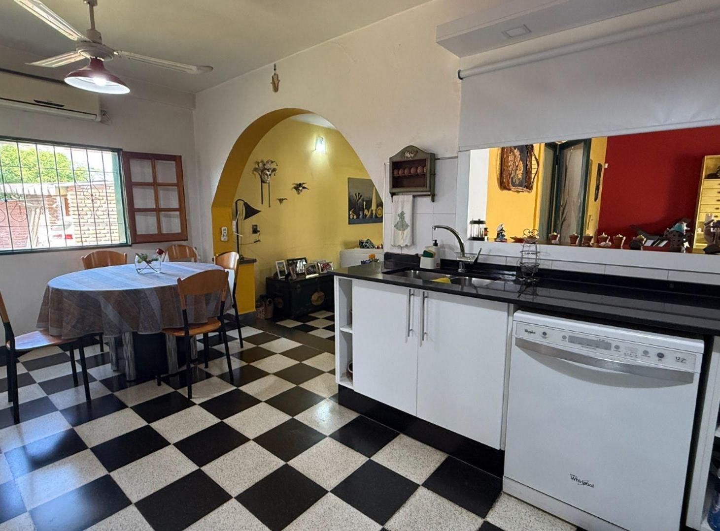 Foto de CASA DE 3 DORMITORIOS EN VENTA CON TITULO PERFECTO, imagen 3