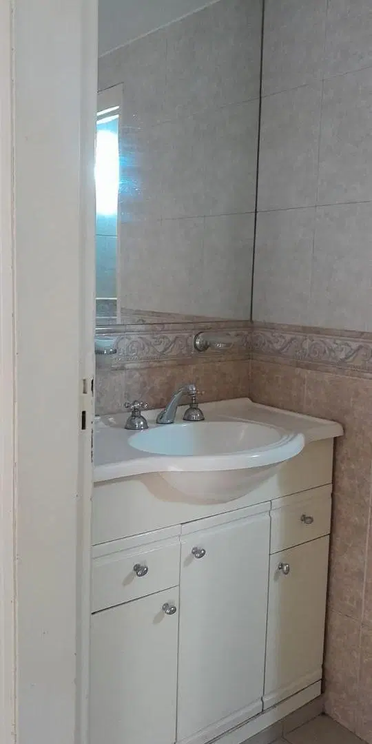 Casa en alquiler de tres ambientes en barrio Sur, Santa Fe 2