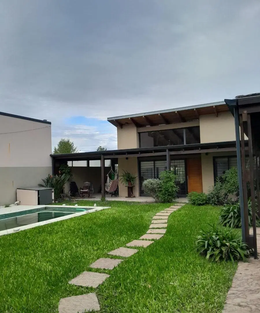 Casa en alquiler en barrio Las Moras, Monte Vera 2