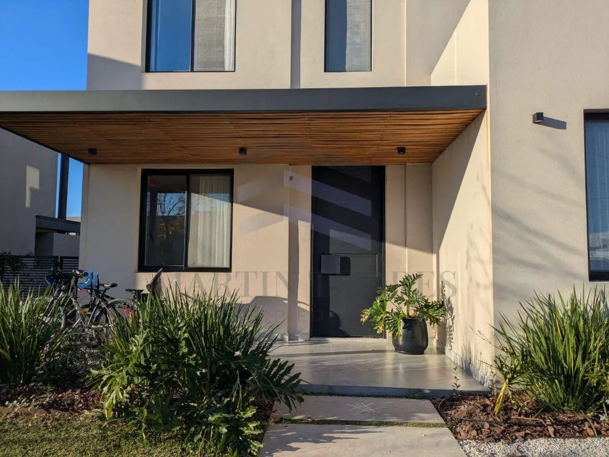 Casa en venta en Barrio Araucarias – Puertos Escobar 5