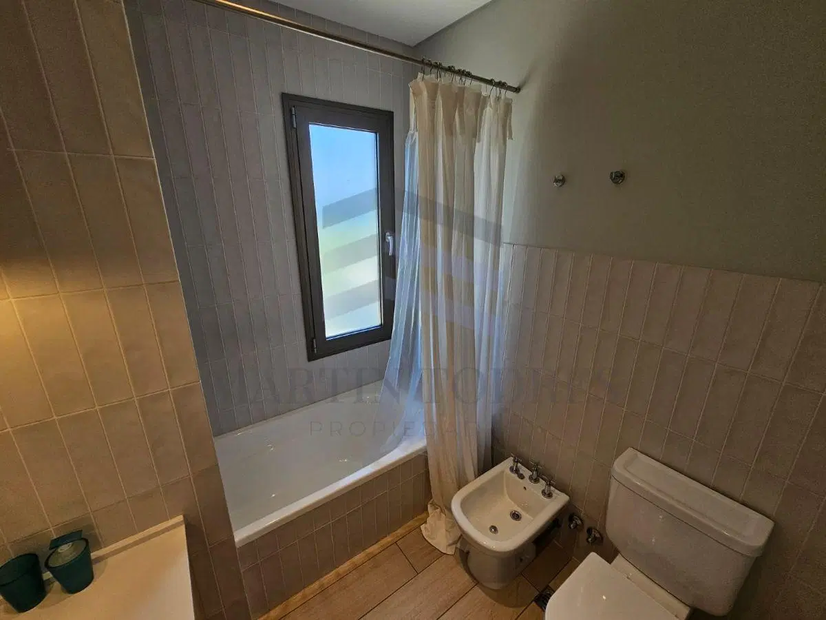 CASA DE DISEÑO EN VENTA con pileta, ARAUCARIAS, PUERTOS DEL LAGO, Escobar. 2