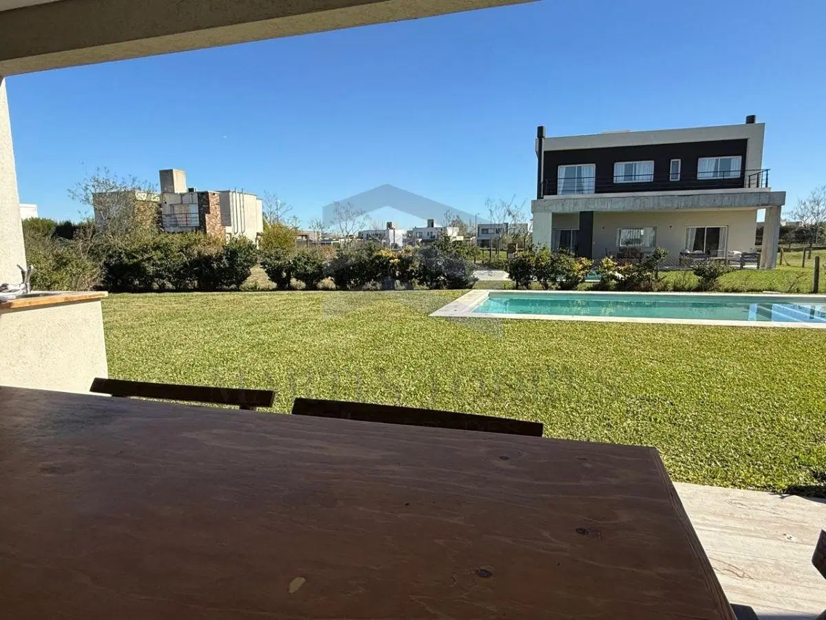 Casa en Venta en Ceibos con pileta | Puertos del Lago 4