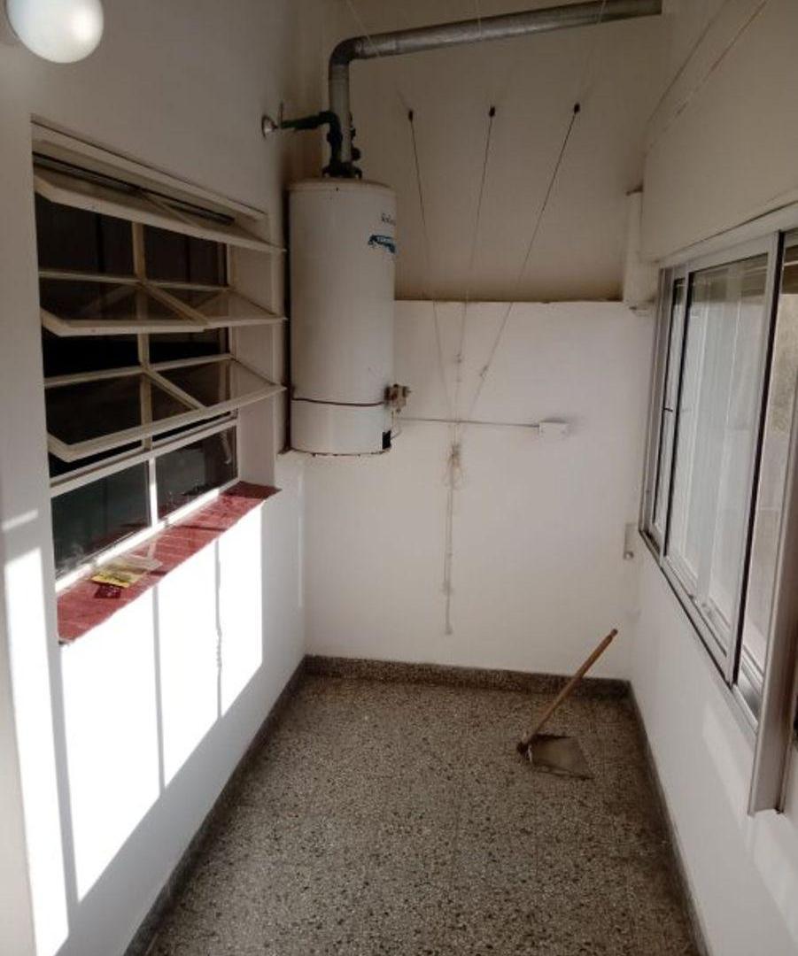 Foto de ALQUILER DEPTO TIPO CASA SIN EXPENSAS 3 AMBIENTES 96 MTS LANUS OESTE, imagen 1