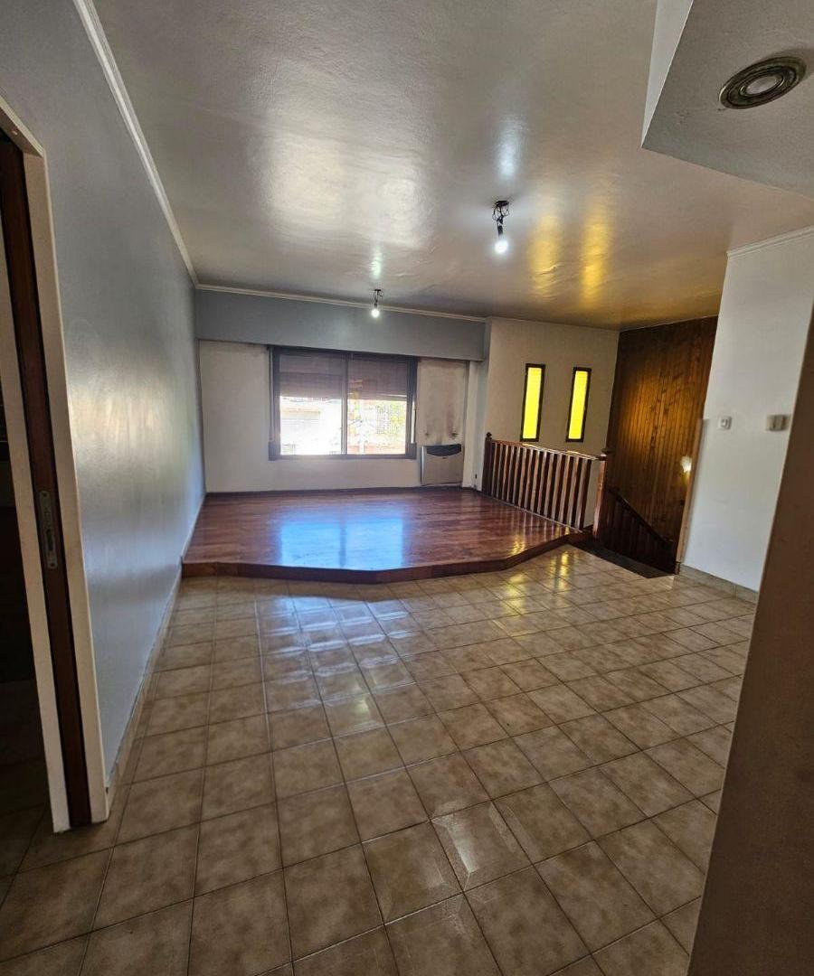 Foto de ALQUILER | PH 4 AMBIENTES – 3 DORMITORIOS, 2 BAÑOS Y TERRAZA, imagen 1