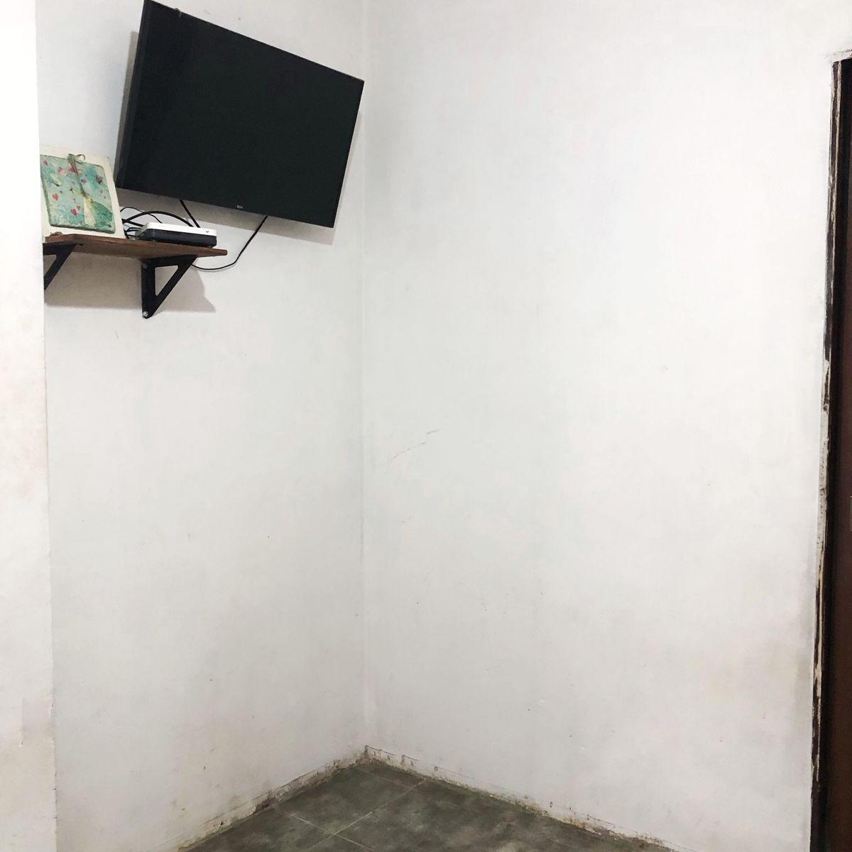 Departamento 2 amb muy buena ubicación- Adrogue