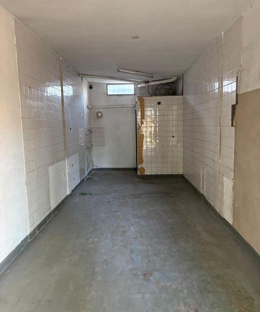 2 Locales + Departamento + Taller - Venta en Muy Buena Ubicación