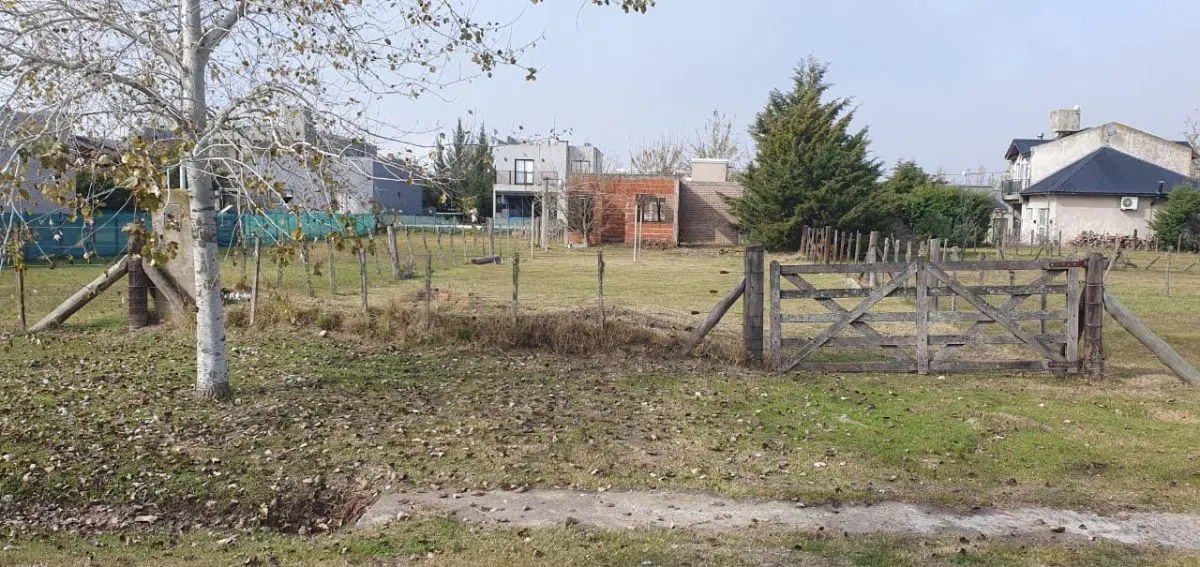 Lote de 10x40 - Barrio Domselar chico 2